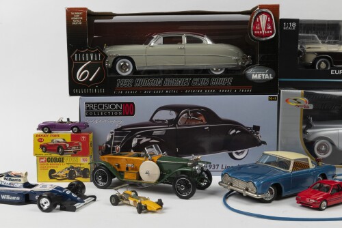 Collectors Model Auction