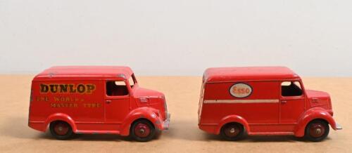 DINKY TOYS: A pair of Trojan vans. "Esso" (31A/450) & "DUNLOP" (31B/451)