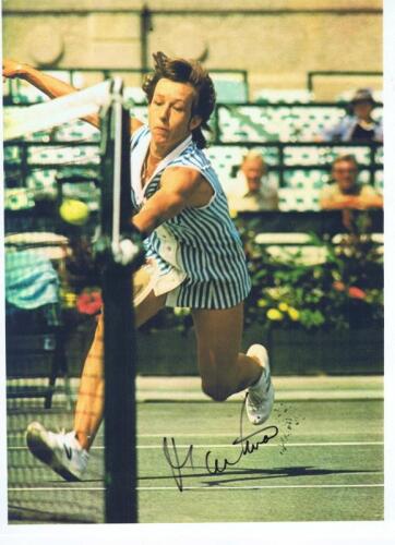 MARTINA NAVRATILOVA: A colour picture of Martina Navratilova mid shot, autographed by Navratilova