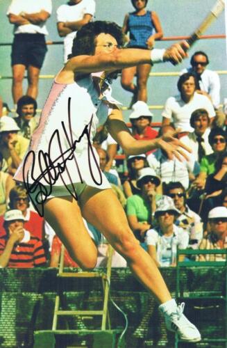 BILLY JEAN KING: A autographed colour picture of former world no.1 Billy Jean King