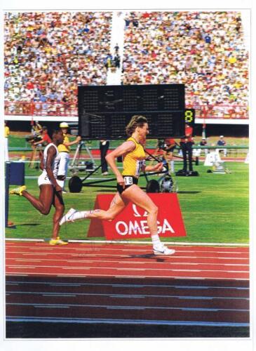 RAELENE BOYLE: A colour picture from 1982 Brisbane Commonwealth Games 400m, autographed by Raelene Boyle