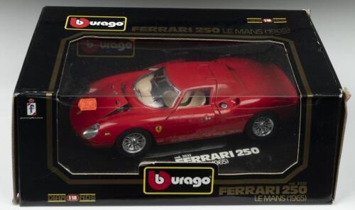 250 LM: A Bburago 1:18 scale FERRARI 250 LE MANS (1950) in red (cod. 3033)
