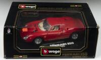 250 LM: A Bburago 1:18 scale FERRARI 250 LE MANS (1950) in red (cod. 3033)