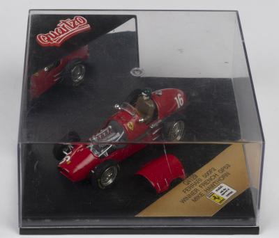 500F2: A Quartzo 1:43 scale Ferrari 500F2 (Q4129) as raced to victory at 1953 French GP by Mike Hawthorn