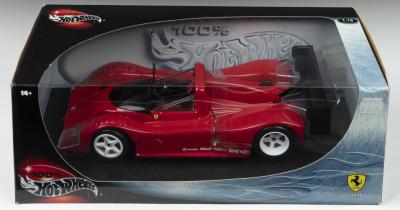 333 SP: A Hot Wheels 1:18 scale Ferrari 333 SP in red (29230)