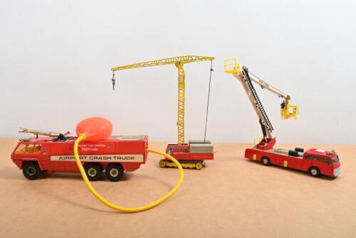 CORGI MAJORS: Three Corgi models. Corgi Simon Snorkel Dennis Chassis in red & CORGI MAJOR CHUBB PATHFINDER AIRPORT CRASH TRUCK