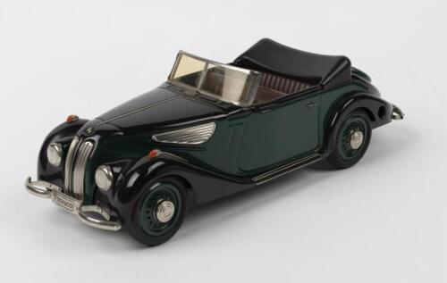 ミニカー Schuco 1/18 BMW 327 Cabriolet BMW: A 1:18 scale Schuco BMW 327 with wind up motor