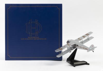 D.H. 84 DRAGON: A 1:72 scale OXFORD D.H. 84 DRAGON G-ECAN RAILWAY AIR SERVICES LTD (72DG001)