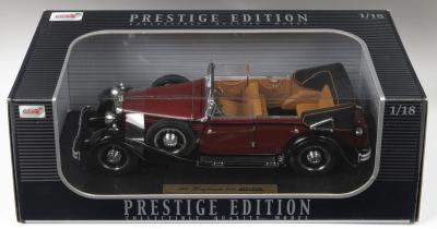 MAYBACH: A 1:18 scale Anson 'PRESTIGE EDITION' 1932 Maybach DS8 ZEPPELIN