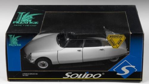 CITROEN: A 1:18 scale SOLIDO&nbsp;CITROEN DS BERLINE 1963 (Ref. 8033)