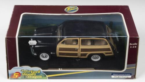 FORD: A Special Edition SUNNYSIDE LTD 1:24 1949 FORD WOODY WAGON