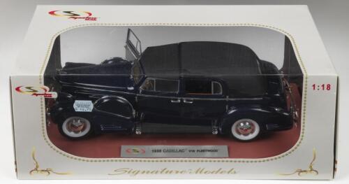 CADILLAC: A Signature Models 1:18 scale 1938 CADILLAC V16 FLEETWOOD in dark blue