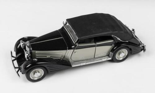 MAYBACH: A Franklin Mint 1:24 scale 1939 Maybach Zeppelin&nbsp;(B11RJ96)