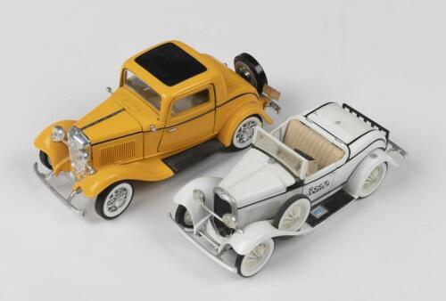 FORD: Two 1:32 scale Ford models. Ertl Collectibles 1930 MODEL A CONVERTIBLE ROADSTER in white & Signature Series 1932 FORD 3-WINDOW COUPE