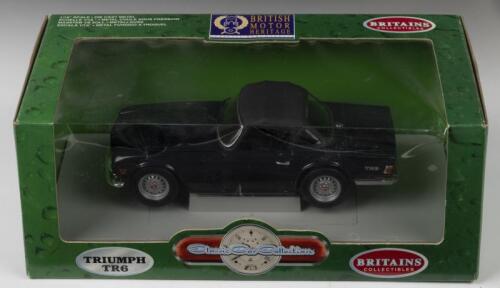 TRIUMPH: A BRITAINS COLLECTIBLES 1:18 scale TRIUMPH TR6 in black