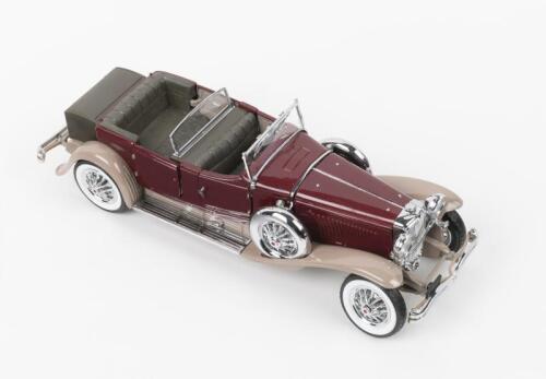 DUESENBERG: A 1:18 scale Franklin Mint Duesenberg J Derham&nbsp;Tourster