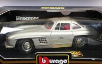 MERCEDES-BENZ: A 1:18 scale Bburago 1954 Mercedes-Benz 300 SL (cod.3013) - 2