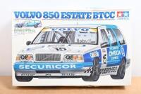 VOLVO: A 1:24 scale Tamiya VOLVO 850 ESTATE BTCC kit (SPORTS CAR SERIES No. 162)