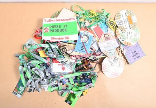 FORMULA 1: A large quantity of Formula 1 lanyards and passes from various years and circuits. Australia, Canada, Silverstone, Spain, Suzuka Grand Prix passes. Interesting early 1980's media passes