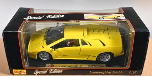 LAMBORGHINI: A 1:18 scale Special Edition Maisto 1990 Lamborghini Diablo