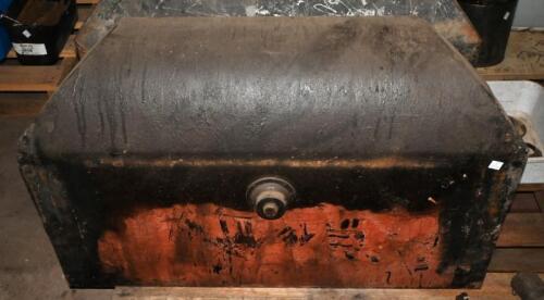 PETROL TANK: A Lambda fuel tank and associated parts