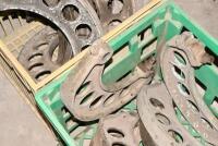 BRAKE SHOES: Eight late Lambda brake shoes - 4