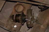 LAMBDA: Two late Lambda rear axles and related parts - 6