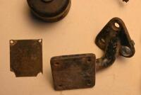 ASSORTED PARTS: A collection of assorted parts including 4 bonnet clips - 2