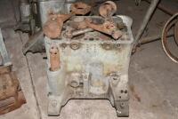LANCIA LAMBDA ENGINE BLOCK: Early series block #1246, with conrods and pistons.
