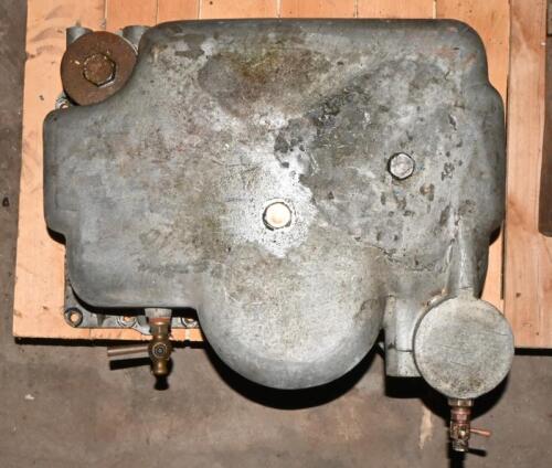 OIL SUMP: A Lambda oil sump