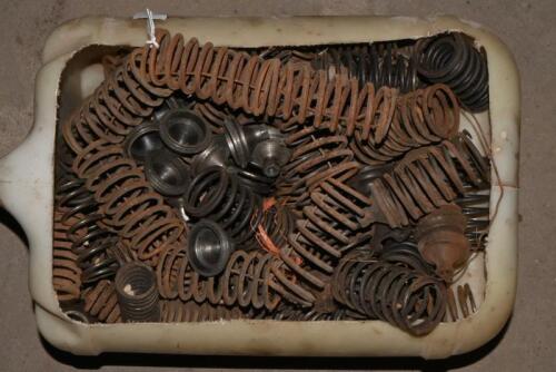 VALVE SPRING: A collection of inner and outer Lambda valve springs