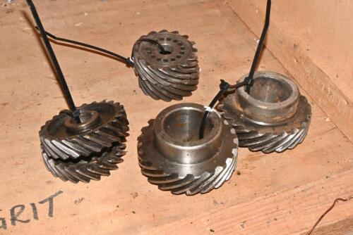 GEARS: Six gears, some appear to have not been used, likely Lambda