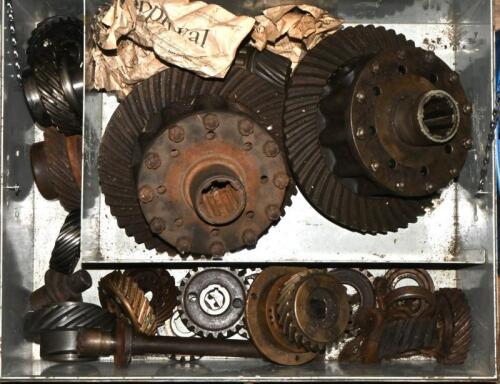 DIFF: A steel box of Differential parts including gears