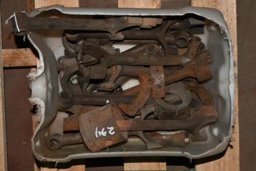 ENGINE: A collection of early series Lambda conrods