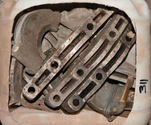 ENGINE: A collection of Lambda main/big end bearings
