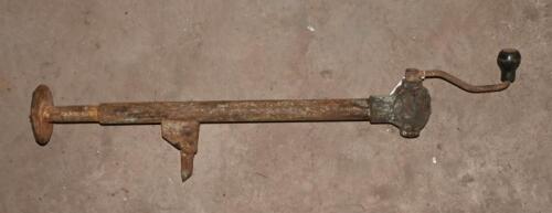 FIAT JACK: a FIAT marked car jack with winding handle