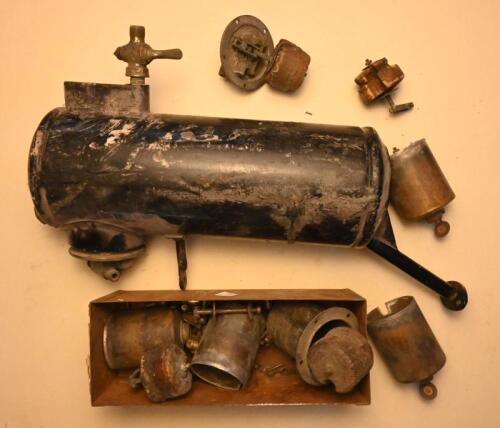 VACUUM PUMP: A Lambda vacuum pump/tank with spare parts