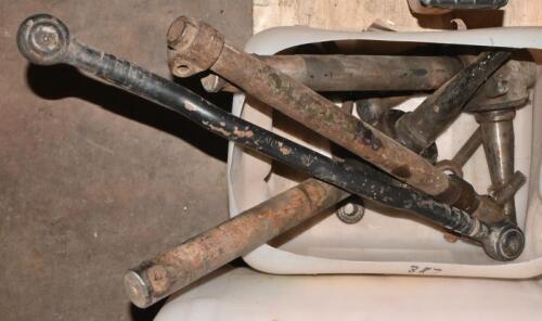 AURELIA B20: One box of steering parts and shafts