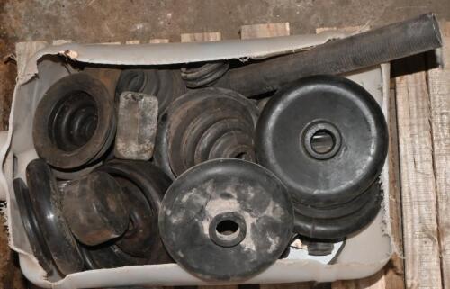 AURELIA B20: One box containing large amount of B20 drive shaft and suspension rubber components