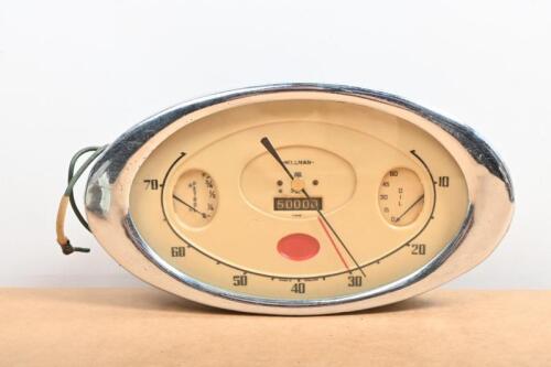 HILLMAN: A 1938 Hillman Minx dashboard speedometer by Smiths London