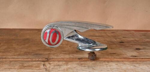 MORRIS 10: A&nbsp;1930s "Morris 10" hood ornament