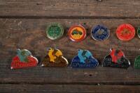 BATHURST/ACU: Seventeen consecutive Bathurst/ACU enamel badges from 1972-1988 - 2