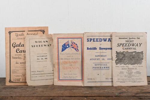 SPEEDWAY: A group of vintage SPEEDWAY OFFICIAL PROGRAMMES from various venues including WIGAN SPEEDWAY, Redcliffe Showgrounds, Sydney Sports Ground, together with a 1946 SYDNEY SPORTS GROUND Youth Appeal 'Gala Sports Carnival' Official Programme