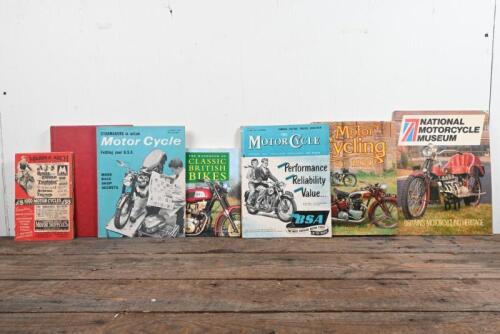 MOTOR CYCLING: An assortment of publications related to motor cycling and motor bikes, 1950s/1960s magazines with references to B.S.A.