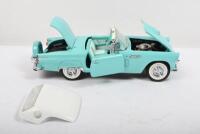 FORD: A Franklin Mint 1:24 scale 1956 Ford Thunderbird - 2