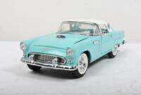 FORD: A Franklin Mint 1:24 scale 1956 Ford Thunderbird - 3