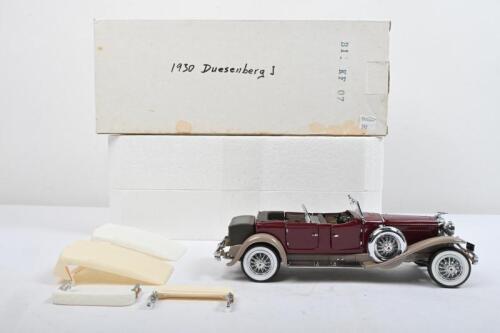 DUESENBERG: A 1:24 scale Franklin Mint Precision Model, 1930 Duesenberg J Derham Tourster, in box
