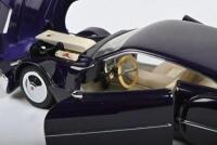 CADZZILLA: A Hot Wheels 1/24 Legends Cadzzilla - 4
