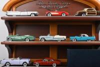 CLASSIC CARS: A complete set of 'The Classic Cars of the Fifties' by Franklin Mint. Models with display shelf - 4