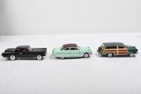 CLASSIC CARS: A complete set of 'The Classic Cars of the Fifties' by Franklin Mint. Models with display shelf - 9
